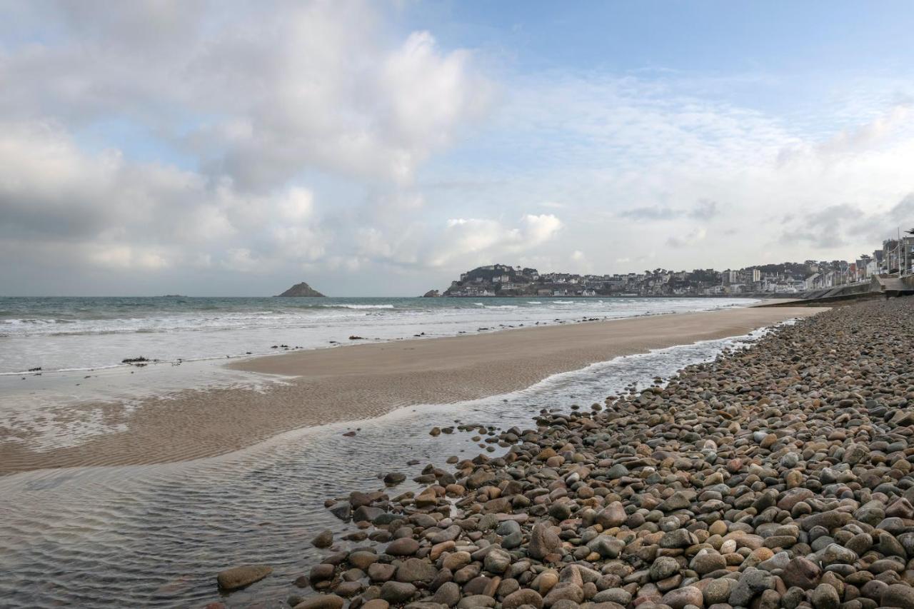 Sejour Pour 6 Face A La Grande Plage De Pleneuf Exterior photo